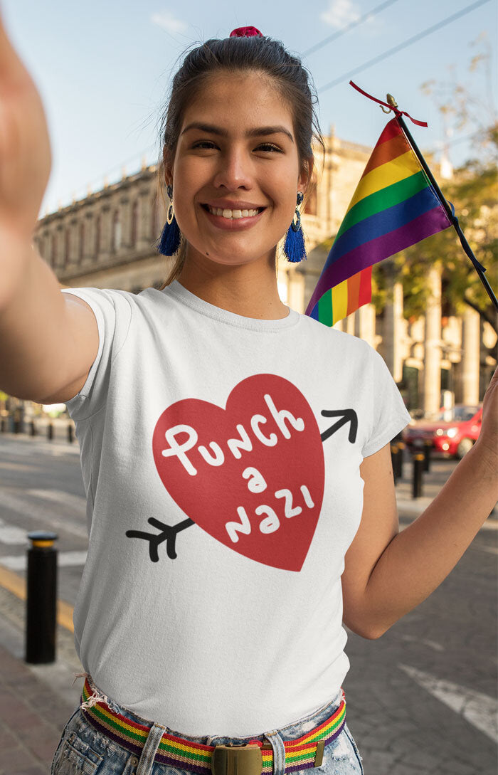 Punch a nazi - Organic unisex t-shirt