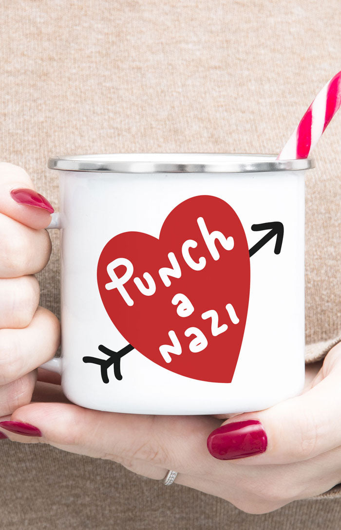 Vintage style enamel mug - Punch a nazi