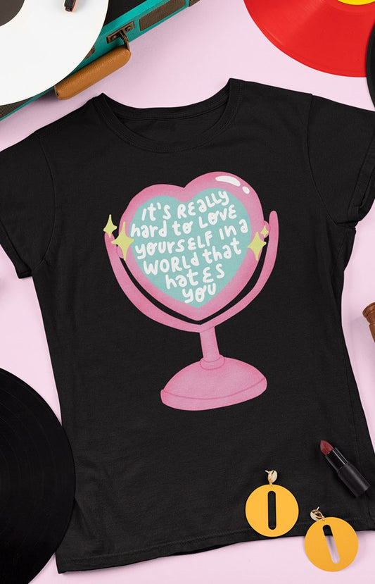 Loving yourself - Organic unisex t-shirt